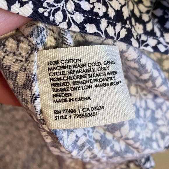 Club Monaco Mens Floral Button Down Shirt Japanese Fabric Slim Fit Size XS - Picture 9 of 9